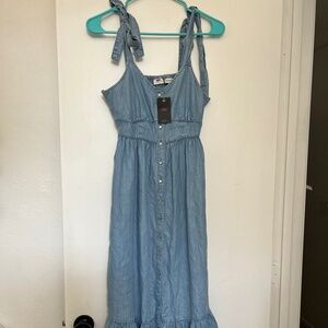 Women’s jean Levi’s dress